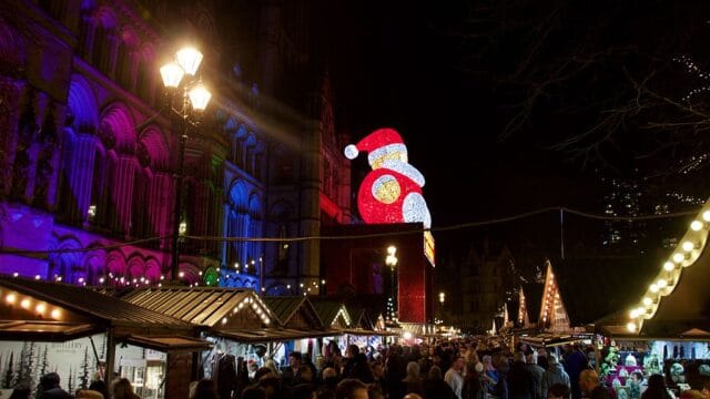 1024px-Manchester_Christmas_Markets_2015_001